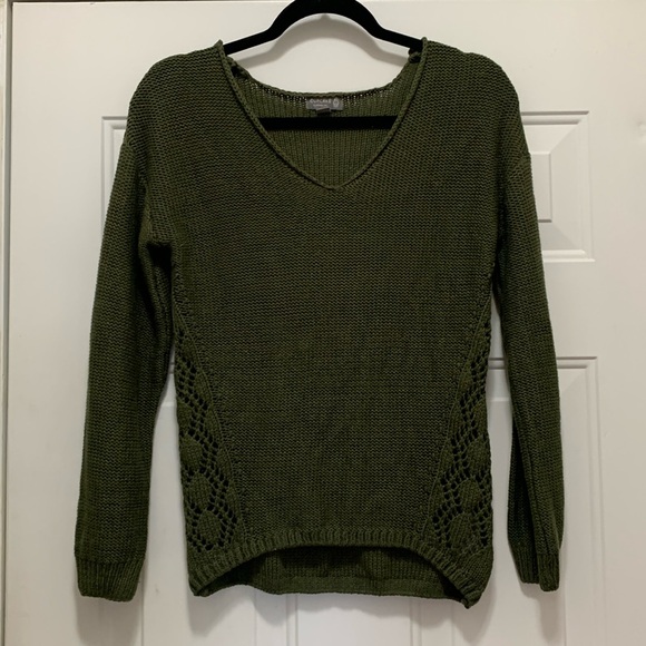 3/$15 Cupcake size small forest green sweater size small - Picture 1 of 5